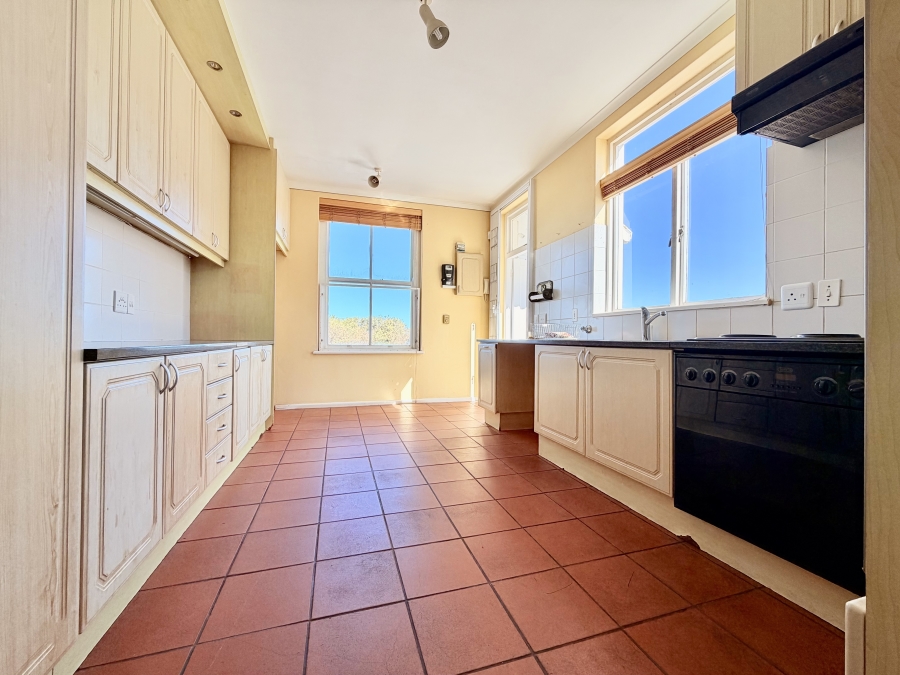 4 Bedroom Property for Sale in Voelklip Western Cape